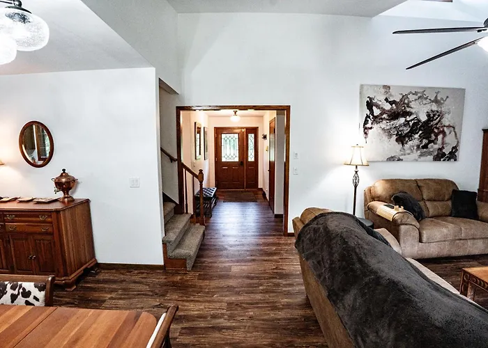 Whispering Woods Estate - Relax, Recharge, Connect - 12 Wooded Acres, 3 Bedrooms, 3 Baths, Sleeps 10