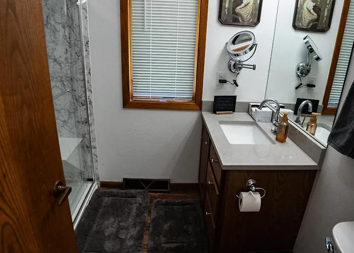 Whispering Woods Estate - Relax, Recharge, Connect - 12 Wooded Acres, 3 Bedrooms, 3 Baths, Sleeps 10