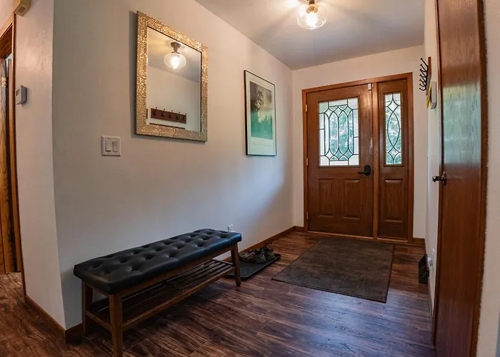 Holiday home Whispering Woods Estate - Relax, Recharge, Connect - 12 Wooded Acres, 3 Bedrooms, 3 Baths, Sleeps 10 *